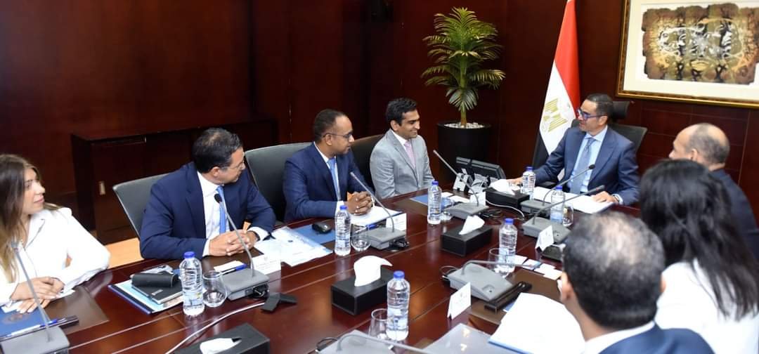 وزير الاستثمار يلتقي وفد مجموعة استوال الصناعية الهندية لبحث فرص الاستثمار بالسوق المصري