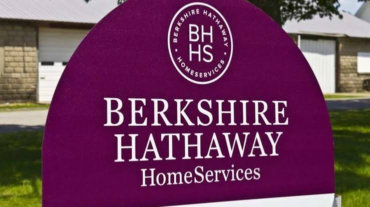 سيولة بيركشاير تبلغ مستوى قياسياً بعد خفض حصتها في أبل للنصف