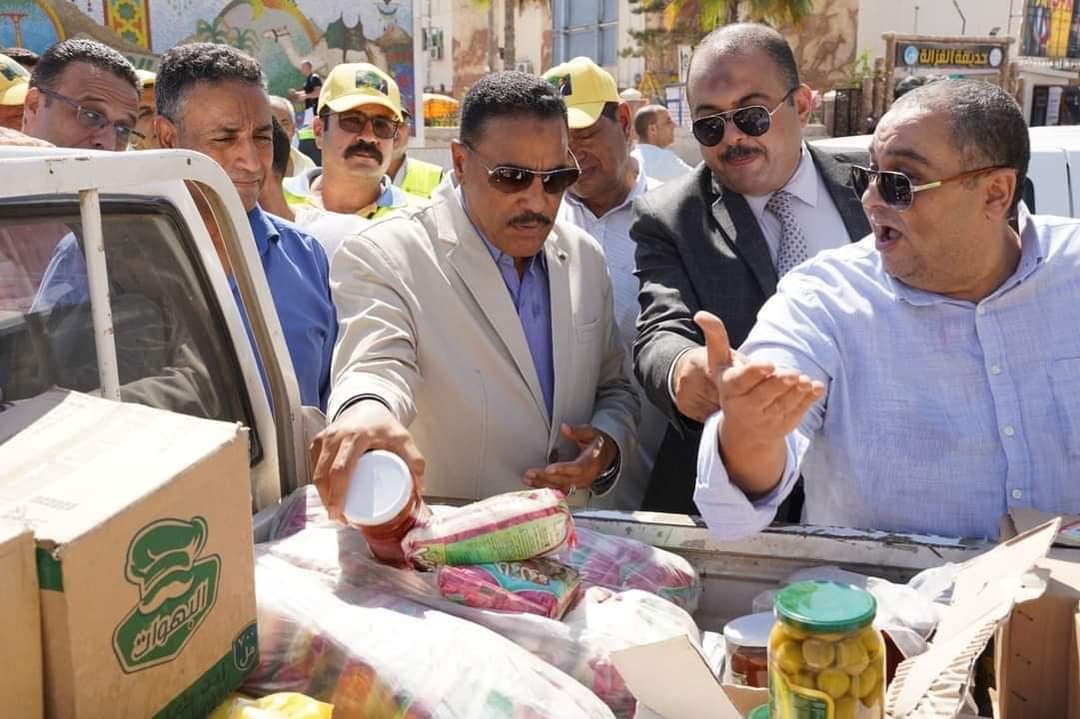 الزراعة تطلق قافلة منافذ متحركة بالسلع الغذائية إلى محافظة مطروح في إطار مبادرة خير مزارعنا لأهالينا