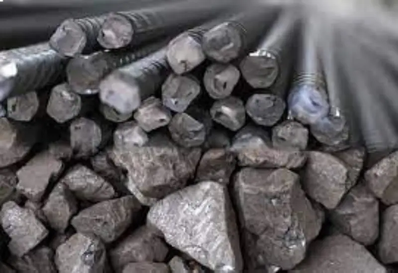 هبوط أسعار خام الحديد لأدنى مستوى في قرابة عامين إثر مخاوف وفرة المعروض