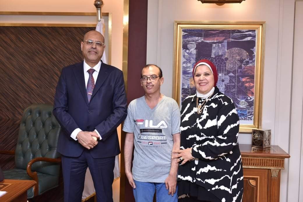 وزير العمل يلتقي النائبة مايسة عطوة عضو لجنة التضامن والأسرة وذوي الإحتياجات الخاصة بمجلس النواب