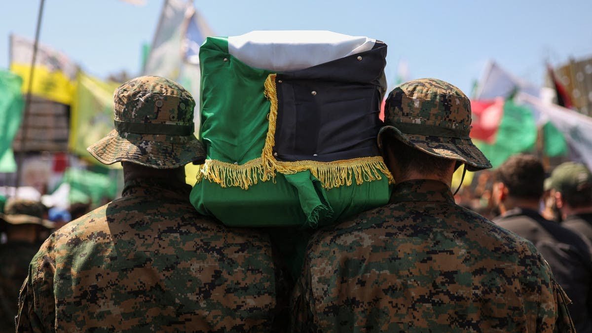 مناورات عسكرية إيرانية.. تحذيرات بريطانية مصرية من أجواء إيران ولبنان