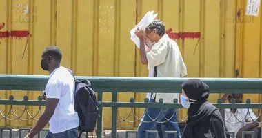 هيئة الأرصاد: طقس حار رطب نهارًا.. والعظمى بالقاهرة 35 درجة