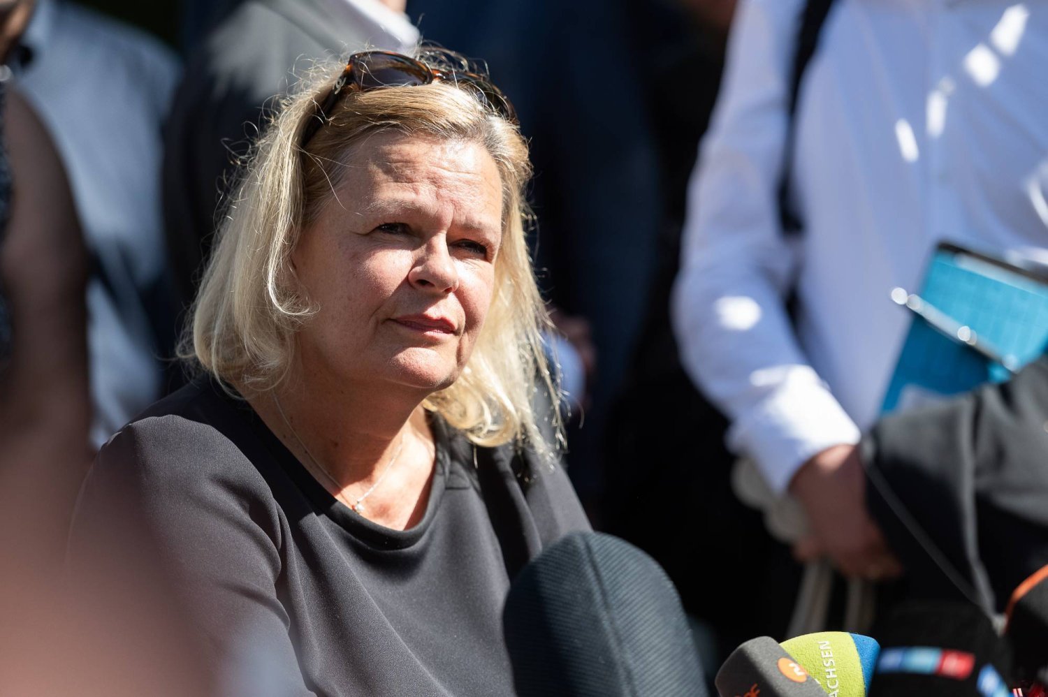 الداخلية الألمانية تعد مشروع قانون يمنح الشرطة صلاحيات لتفتيش المساكن سراً