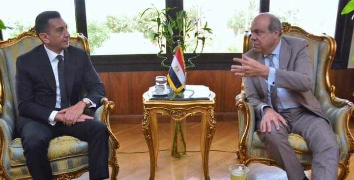 وزير الطيران يلتقى نائب رئيس المبيعات والتسويق بمنطقة الشرق الأوسط وتركيا لشركة بوينج العالمية