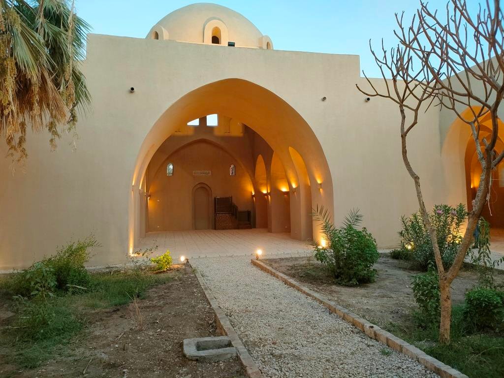 بعد وقبل التطوير.. فن التراث المعمارى بقرية المهندس حسن فتحى بالأقصر