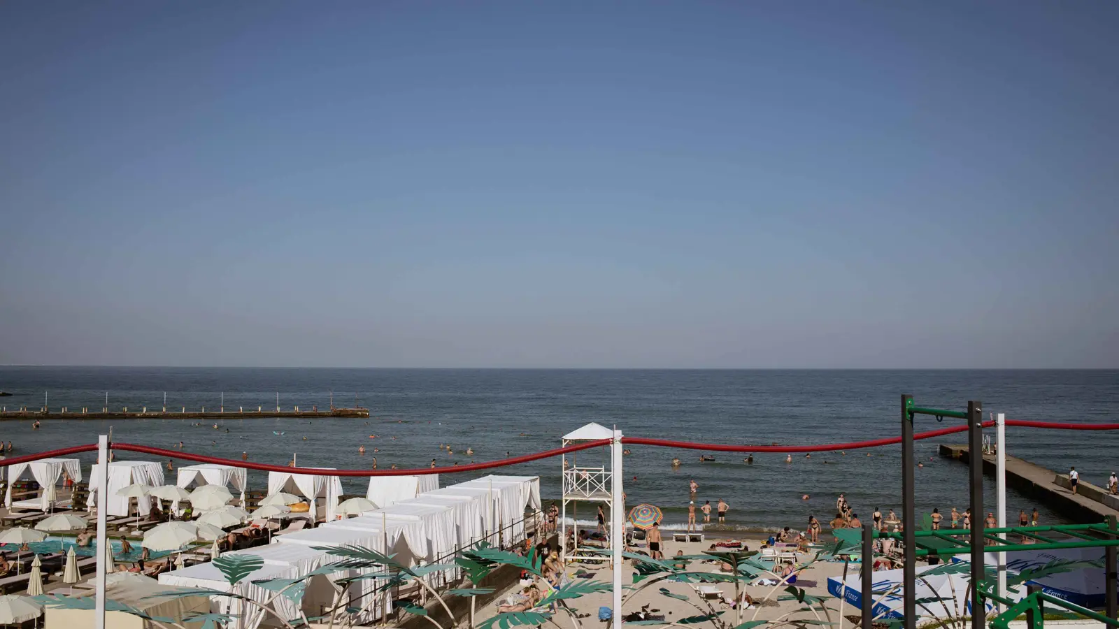 فنادق أوديسا تعيد الحياة للسياحة على شواطئ جنوب أوكرانيا