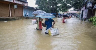 مصرع شخصين على الأقل وتضرر 2.9 مليون آخرين جراء الفيضانات فى بنجلاديش