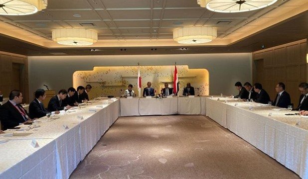 د. بدر عبد العاطي وزير الخارجية يعقد غذاء عمل مع مجلس الأعمال المصري – الياباني