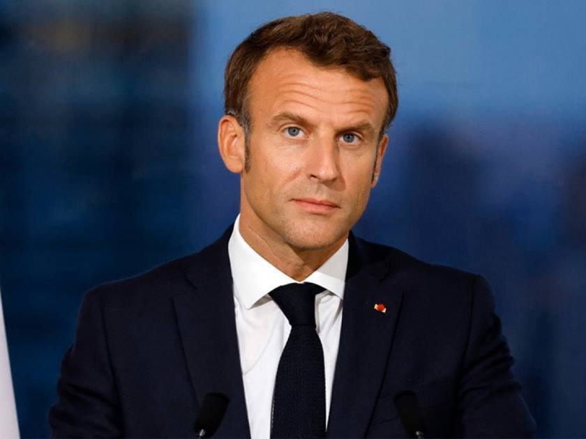 الرئيس الفرنسي يجري مشاورات مع القوى السياسية لتشكيل حكومة جديدة في بلاده