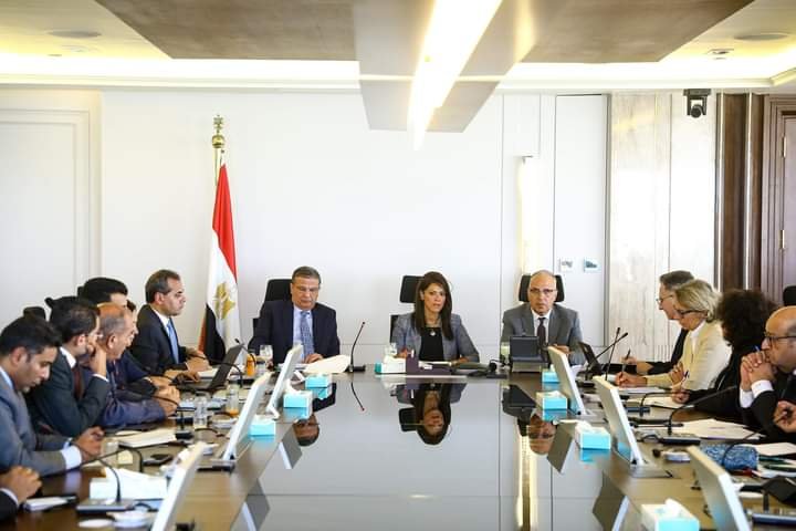 وزراء التخطيط والري والزراعة يستعرضون مع بعثة البنك الدولي موقف مشروع التحول الغذائي الزراعي الموائم للمناخ