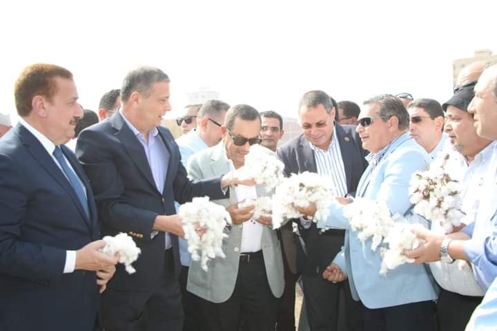 وزير الزراعة يفتتح موسم جني القطن بالمنوفية بالتزامن مع احتفالات عيد الفلاح