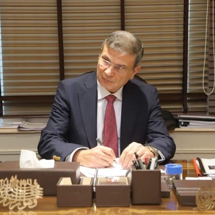 وزير الزراعة يكلف “هالة أبو يوسف” لمعمل المبيدات و “أمجد ريحان” لفحص واعتماد التقاوي