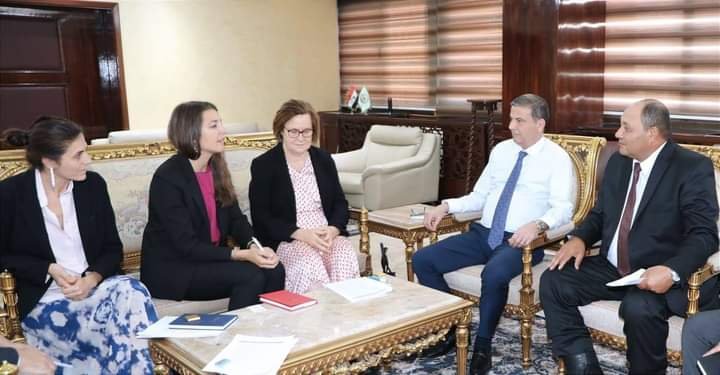 وزير الزراعة يبحث مع المديرة الإقليمية للوكالة الفرنسية التعاون في ترشيد المياه والتقاوي والاستثمار الزراعي