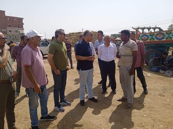 الزراعة والبيئة يتابعان منظومة جمع وتدوير قش الأرز ومكافحة السحابة السوداء بالشرقية