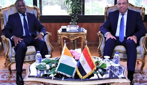 وزير الطيران: نحرص على توسيع آفاق التعاون بين مصر وكوت ديفوار