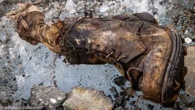 فوق جبل إيفرست.. “بقايا قدم داخل حذاء” قد تحل لغزا عمره قرن