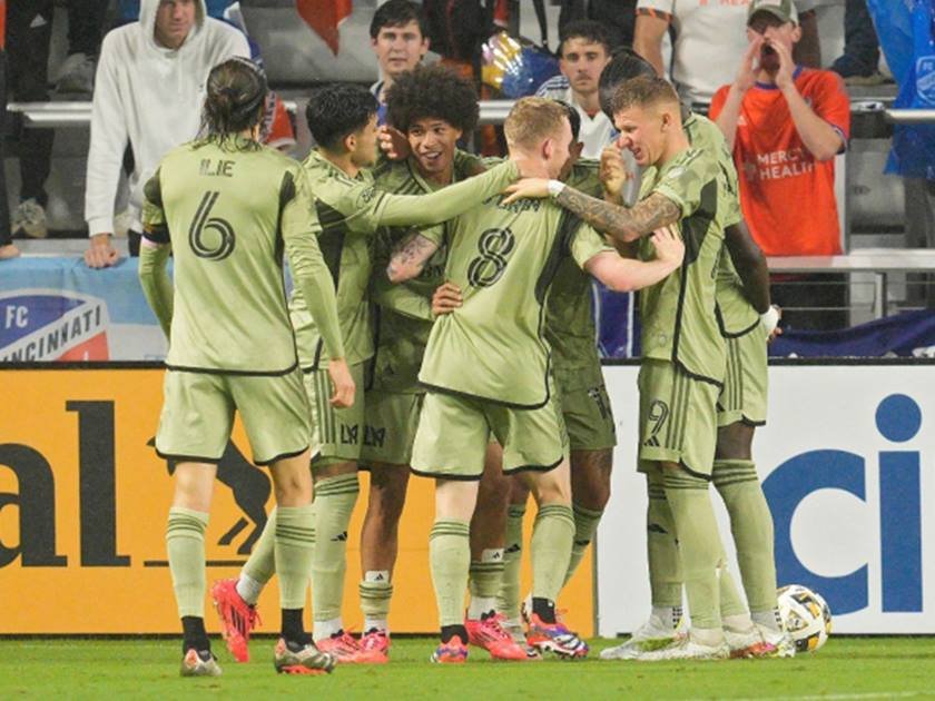 الدوري الأمريكي: لوس أنجلوس اف سي يفوز على فانكوفر وايتكابس بهدفين لهدف