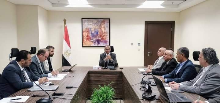 نائب وزير الإسكان يناقش موقف مشروعات مياه الشرب والصرف الصحي بالشراكة مع القطاع الخاص