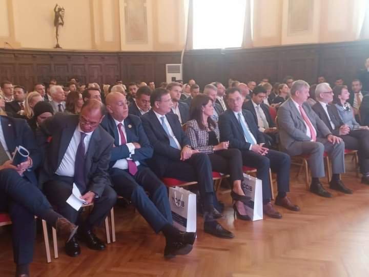 وزير الزراعة يشارك في جلسة منتدى رجال الأعمال المصريين والرومانيين برومانيا