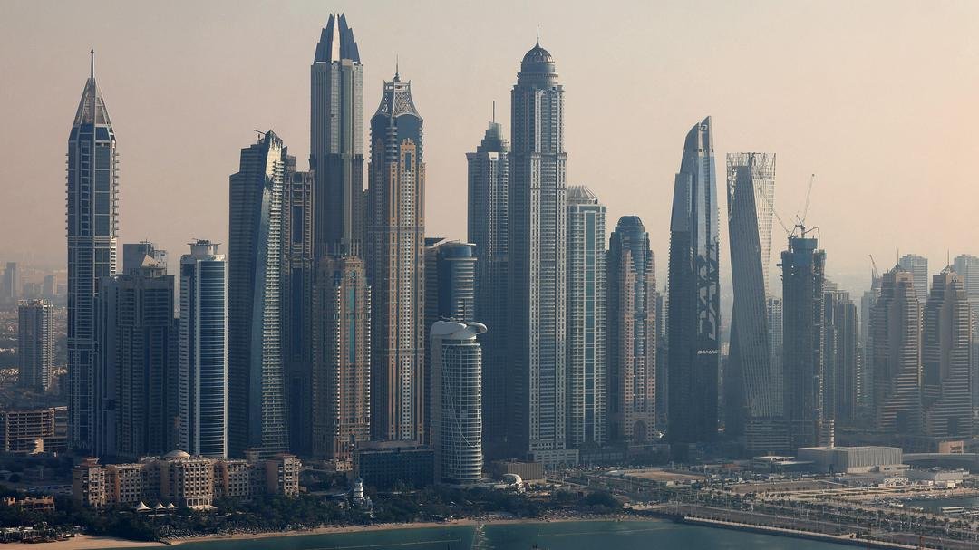 القطاع الخاص غير النفطي في الإمارات يسجل ثاني أدنى مستوى في 3 سنوات