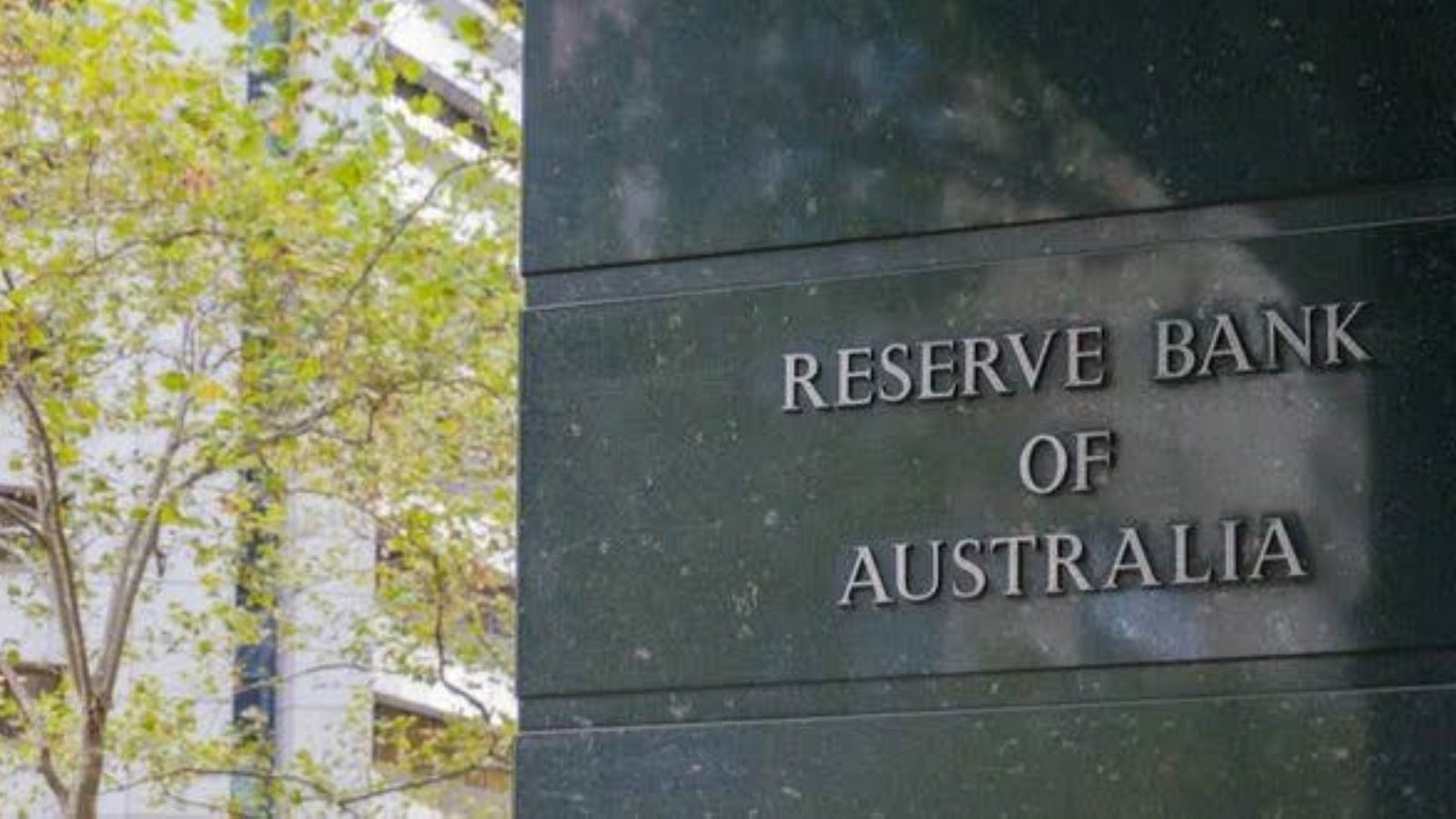 الاحتياطي الأسترالي يبقي على أسعار الفائدة دون تغيير عند مستوى 4.35%