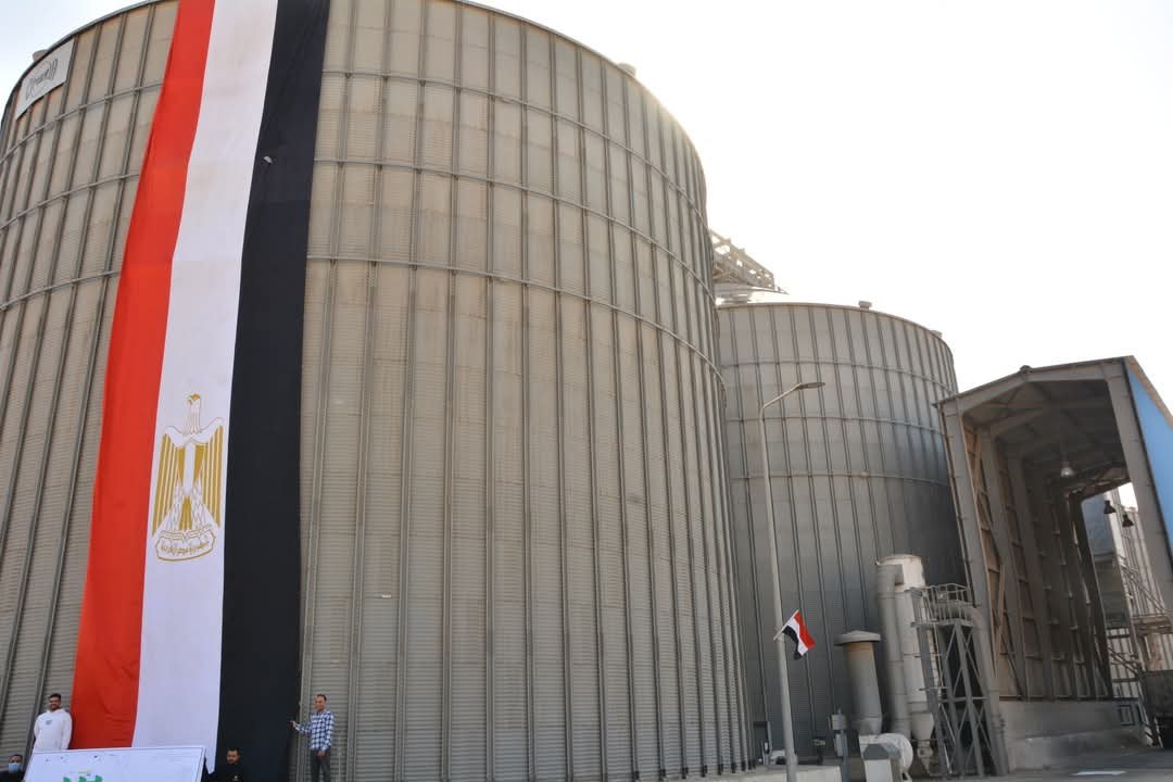 “الصومعة الإماراتية”.. صرح استراتيجي يعزز تخزين القمح في عروس الدلتا