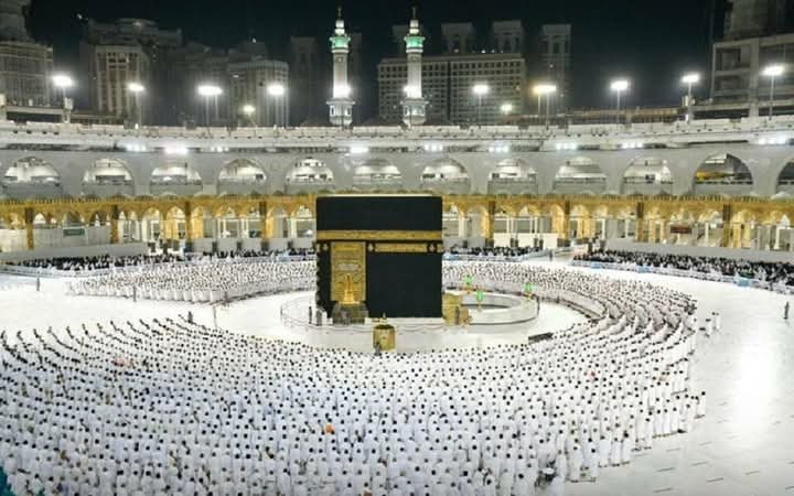 إلغاء الزيارات الشخصية.. ضوابط جديدة لأداء الحج والعمرة للمصريين في 2025