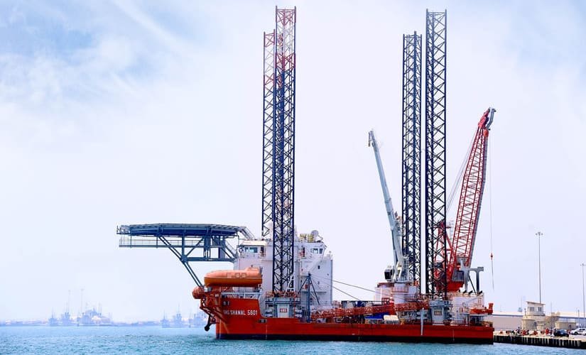 الخليج للخدمات البحرية تفوز بعقد جديد لبناء سفينة في منطقة الخليج