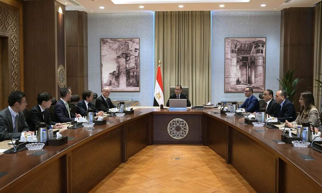 رئيس الوزراء يلتقي مُمثل “نيسان العالمية” لاستعراض التوسّعات الجديدة للشركة اليابانية في مصر