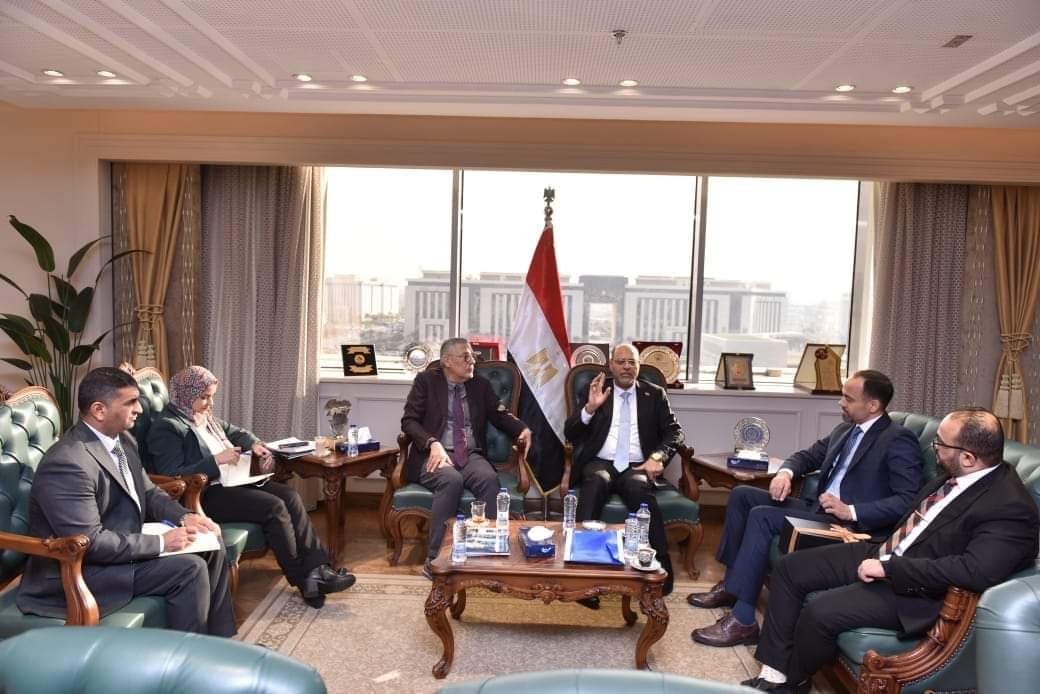 وزير العمل يبحث مع “شركة سعودية ” التعاون في مجالات التدريب والتشغيل