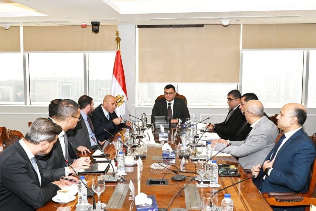 وزير الإسكان يناقش مقترح مشروع مستشفى عالمي على مساحة ٤٦ ألف م٢ بالعاصمة الإدارية الجديدة