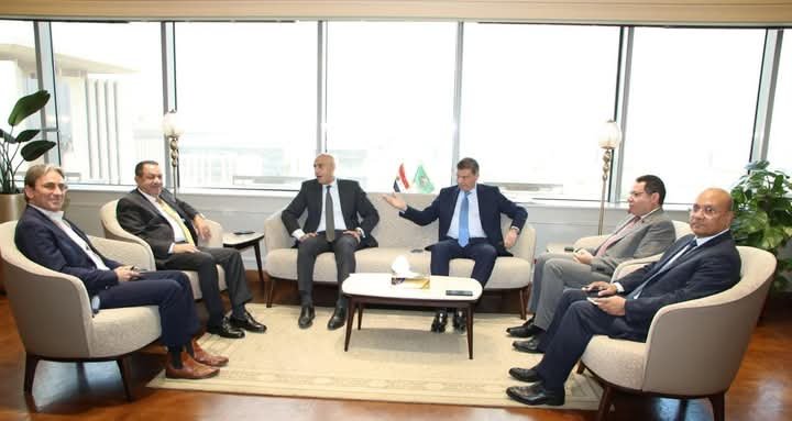 وزيرا الزراعة والتعليم يبحثان سبل التعاون في مجال تطوير المدارس الفنية الزراعية بالتعاون مع القطاع الخاص