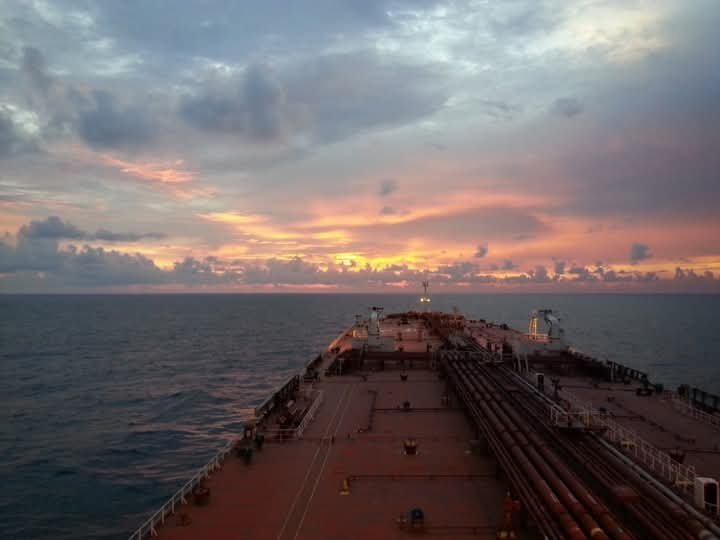 تباطؤ سوق الناقلات مع خلق حالة من عدم اليقين في السوق وارتفاع القيم لرياح معاكسة