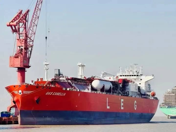 بقيمة 100 مليون دولار.. إطلاق أكبر ناقلة VLEC في العالم