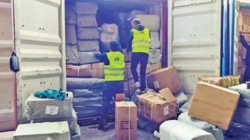 بدء نقل الحاويات من ميناء العقبة إلى الحدود السورية تمهيدًا لإدخالها