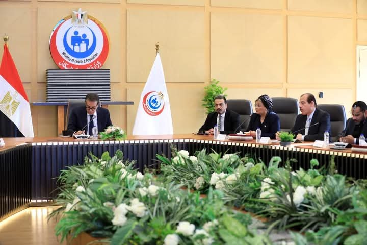 وزير الصحة يبحث مع نائب رئيس بنك الاستثمار الأوروبي سبل تعزيز التعاون والاستثمار في القطاع الصحي