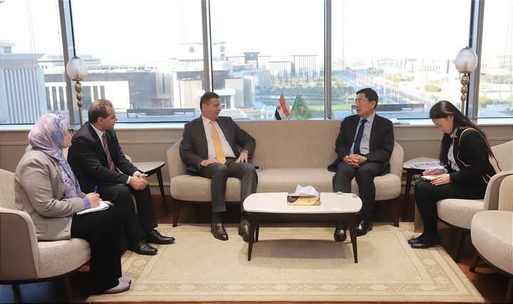 وزير الزراعة يبحث مع سفير سنغافورة بالقاهرة سبل التعاون الزراعي المشترك