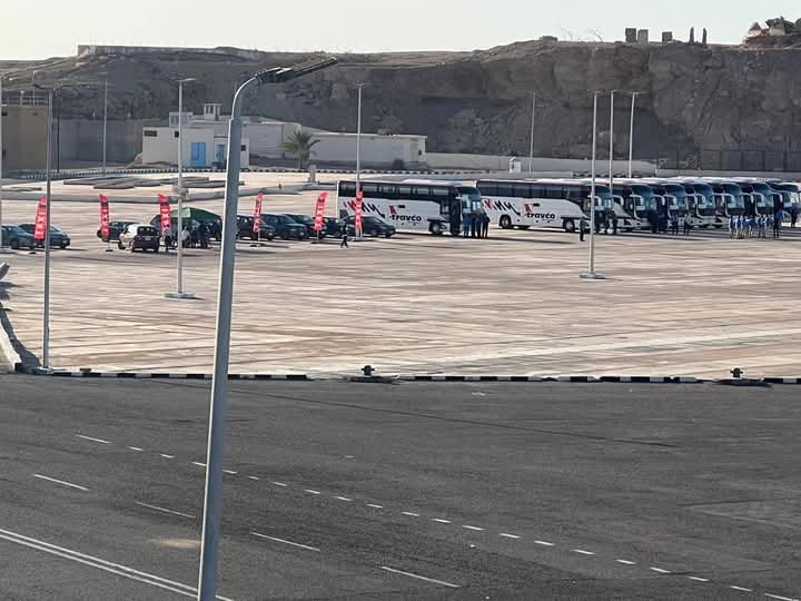 افتتاح كوبريين عائمين بالقطاع الأوسط لقناة السويس