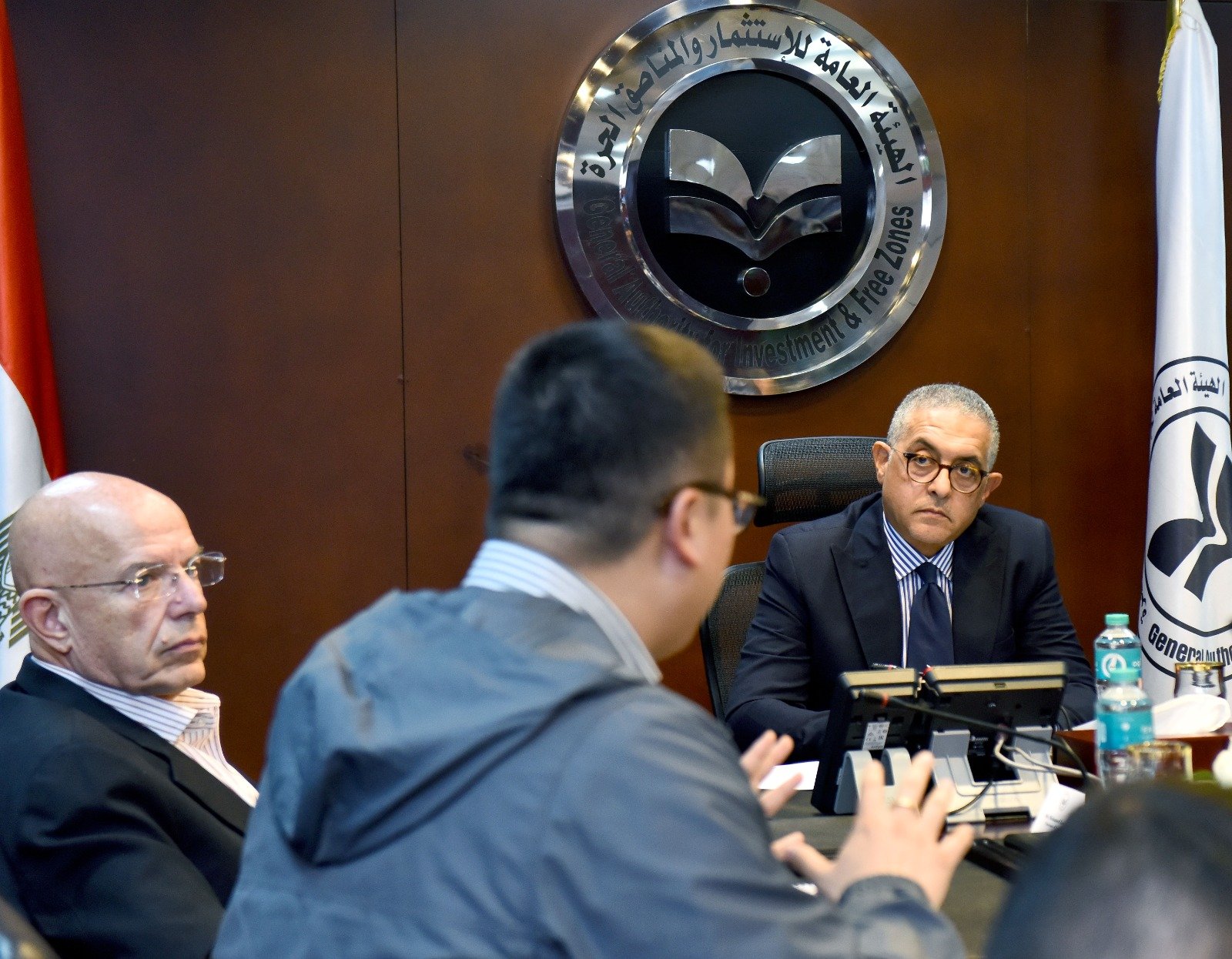 أكبر منتج للأقمشة المصبوغة والقمصان في العالم يبحث إنشاء مصنع في مصر بتكلفة استثمارية 385 مليون دولار