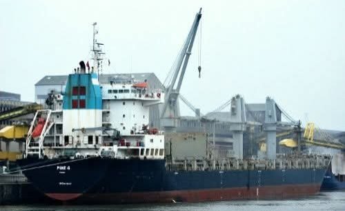 نشاطًا ملحوظًا في حركة تداول الحاويات بالهيئة العامة لميناء الاسكندرية خلال 24 ساعة