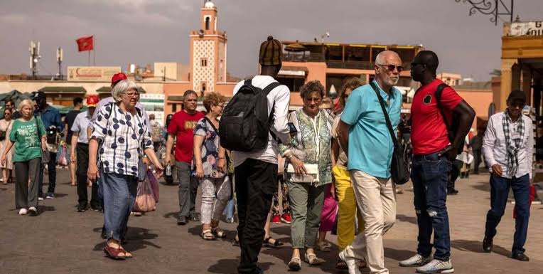 المغرب يعلن زيادة أعداد السائحين 20% خلال 11 شهرًا من 2024