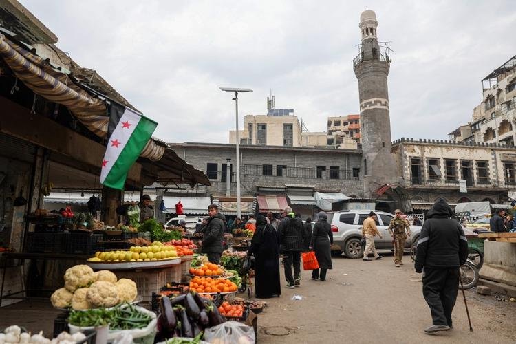 بسبب العقوبات.. سوريا عاجزة عن استيراد قمح أو وقود