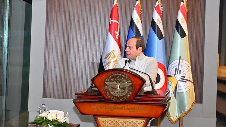 الرئيس السيسي: الحاجة إلى الدولار لها تأثير غير جيد على الاقتصاد المصرى