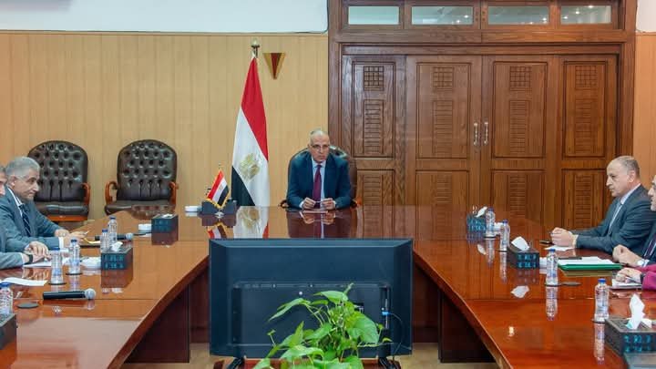 وزير الري يتابع موقف تحصيل مستحقات الوزارة والرؤية المستقبلية للنهوض بمنظومة التحصيل