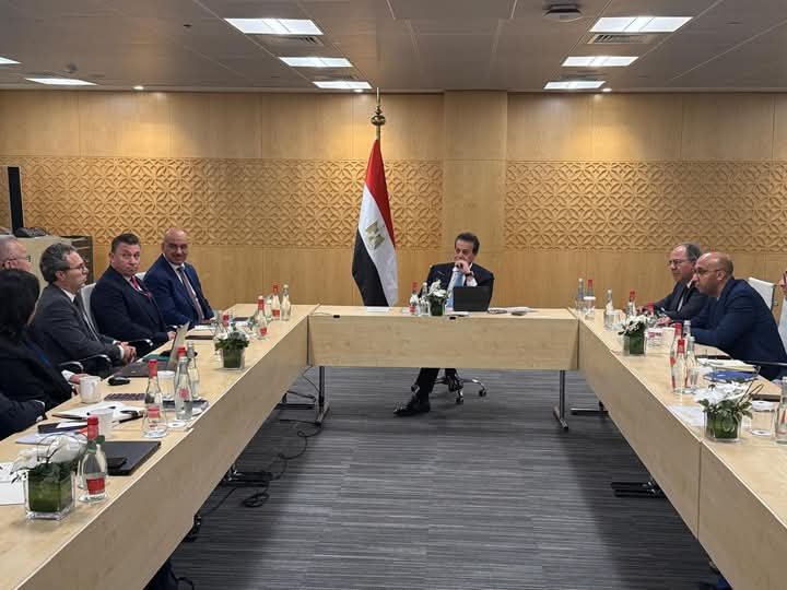 وزير الصحة يبحث تعزيز التعاون مع “Nihon Kohden” لدعم القطاع الصحي في مصر