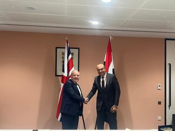 وزير الطيران المدني يختتم زيارته الرسمية إلى لندن بلقاء رفيع المستوى مع الوزير المفوض البريطاني لشئون الطيران