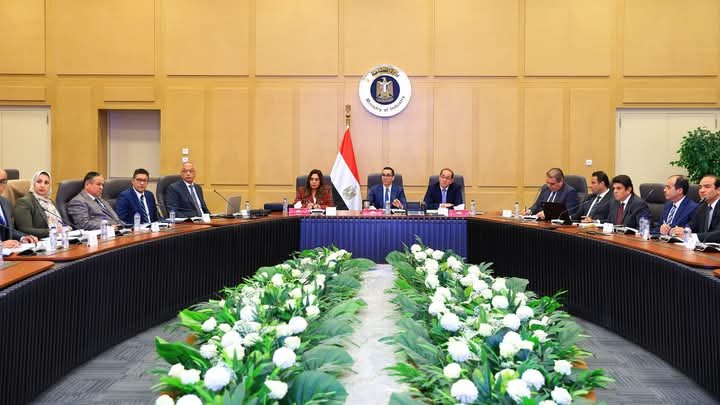 لقاء موسع لبحث تطوير الرقابة على الصادرات والواردات وتقليل زمن الإفراج الجمركي