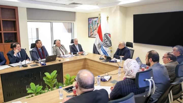 وزير قطاع الأعمال العام يتابع مستجدات مشروعات الصناعات المعدنية لتعزيز الإنتاج والتصدير