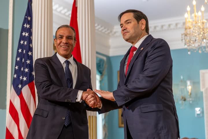 وزير الخارجية يعقد جلسة مباحثات مع نظيره الأمريكي لبحث سبل العلاقات بين البلدين